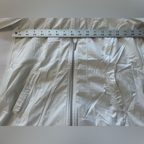 Lululemon Transition Jacket Size  4 White full zip Jacket - Picture 5 of 8